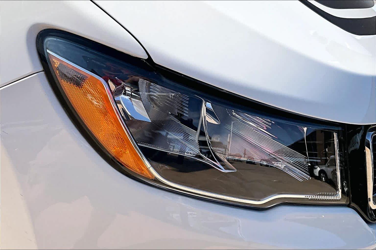 Used 2019 White Clearcoat Jeep Limited image 26