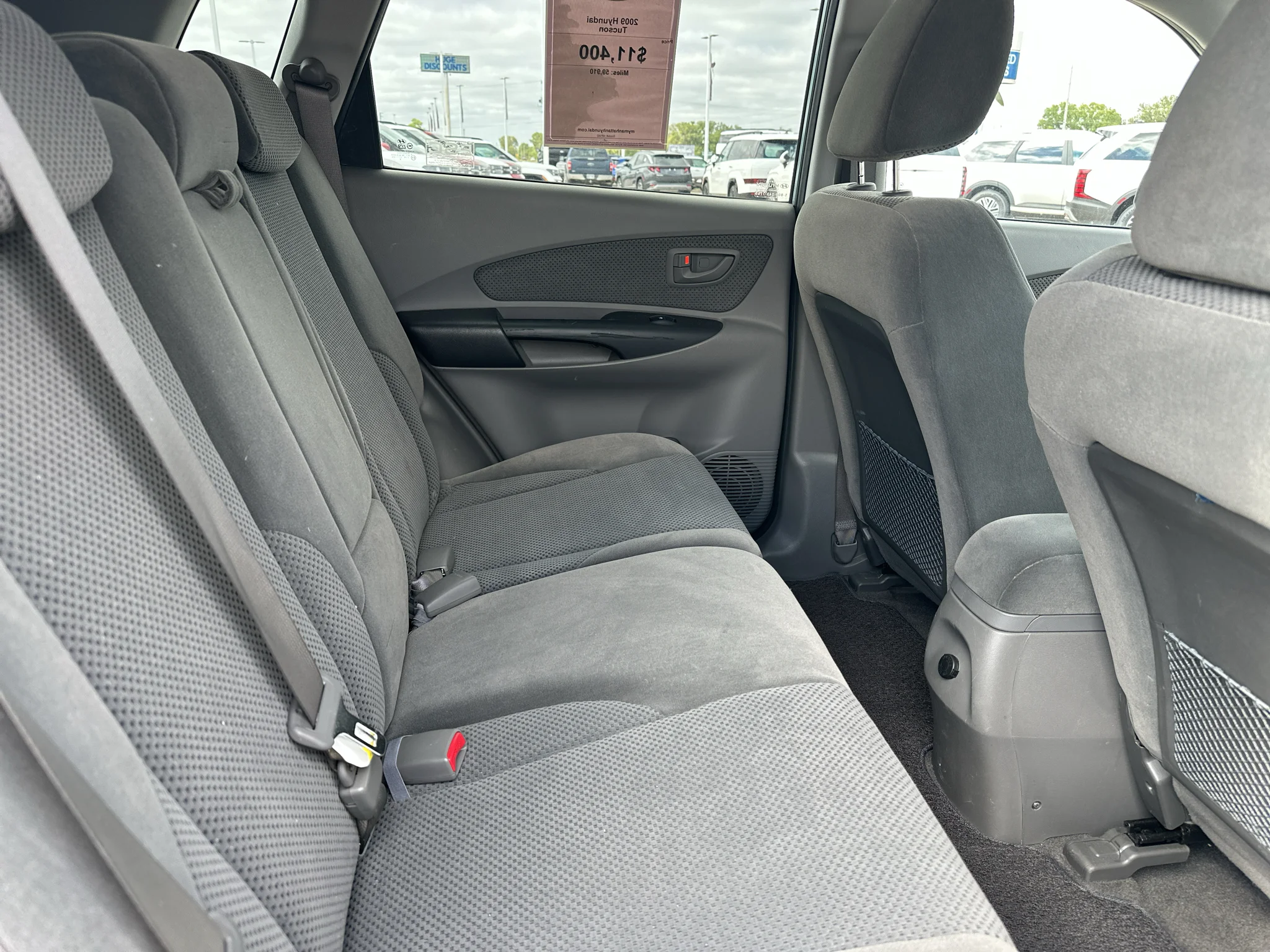 Used 2009 Desert Sage Metallic Hyundai SE image 5