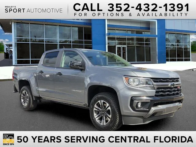 Used 2021 Gray Chevrolet Z71 image 1