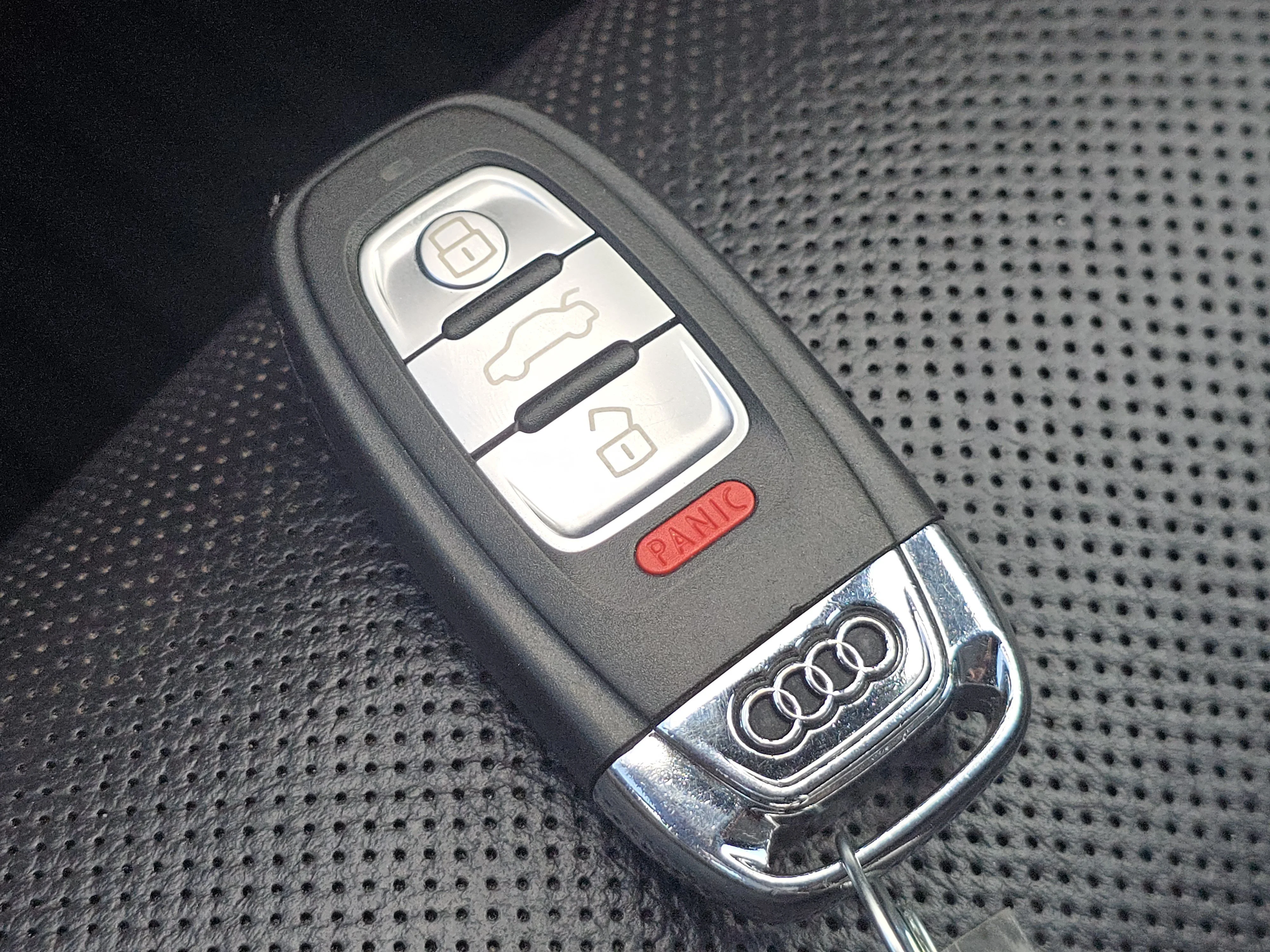 Used 2014 Glacier White Audi 3.0L TDI Prestige image 29