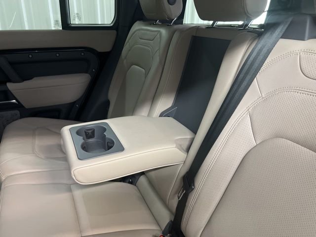 2023 Land Rover Defender S - Photo 14
