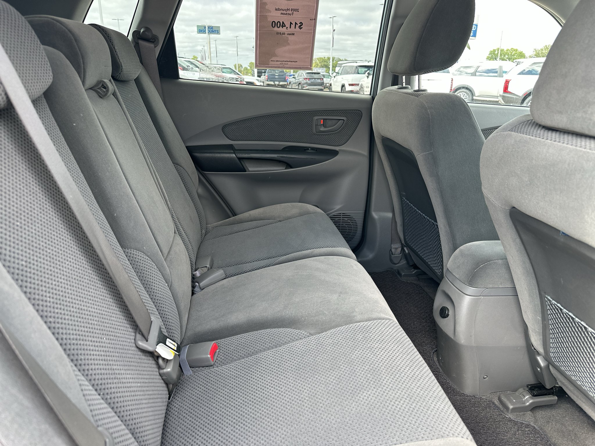 Used 2009 Desert Sage Metallic Hyundai SE image 5