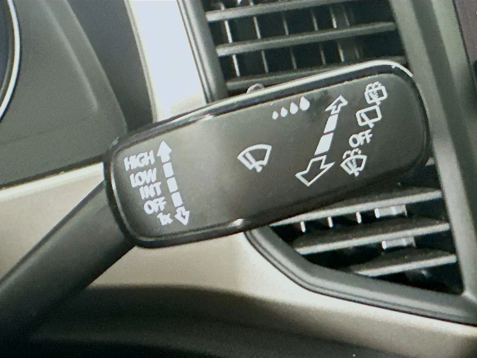 Used 2020 Gray Volkswagen  image 22