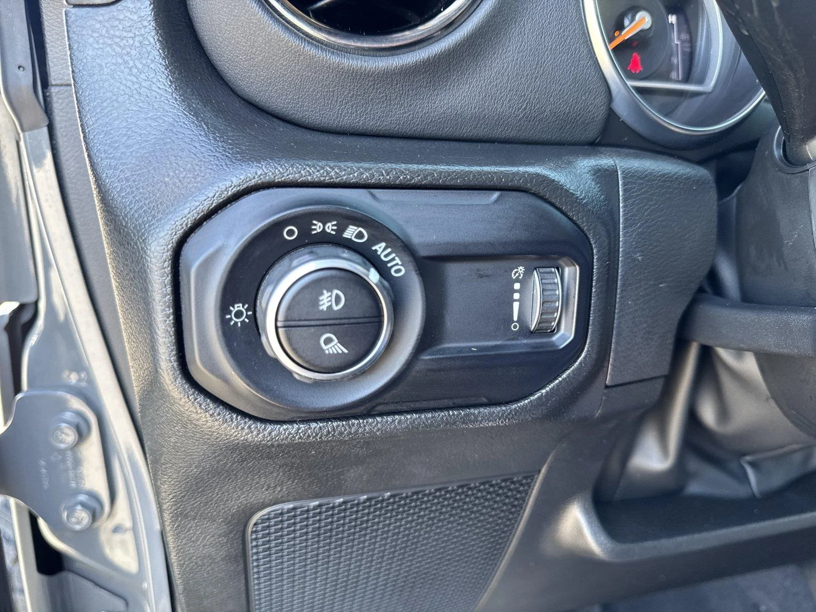 Used 2023 Sting-Gray Clearcoat Jeep High Altitude image 16