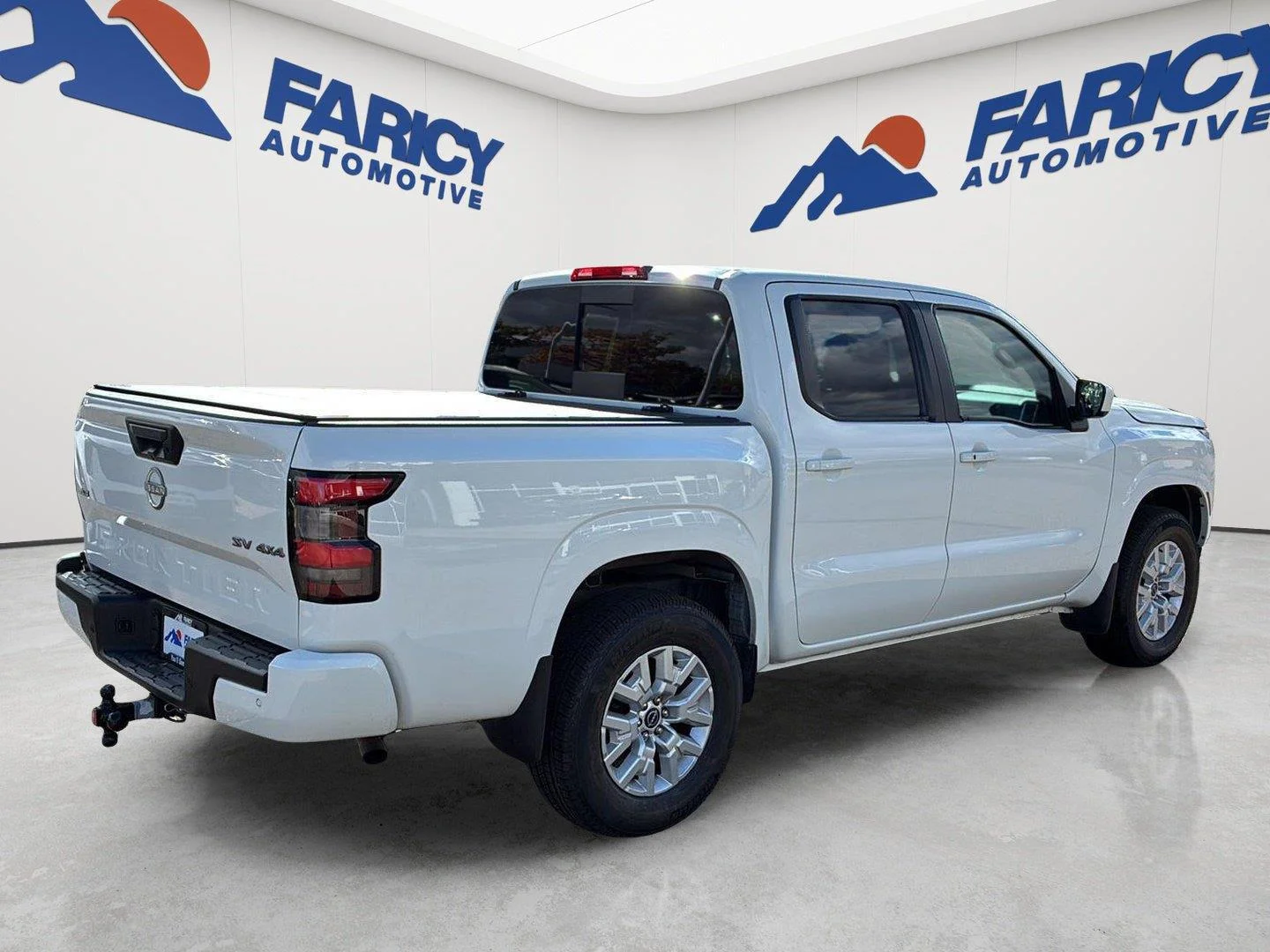 Used 2023 Glacier White Nissan SV image 5