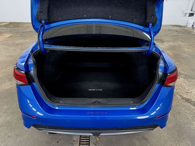 Used 2022 Blue Nissan SR image 17