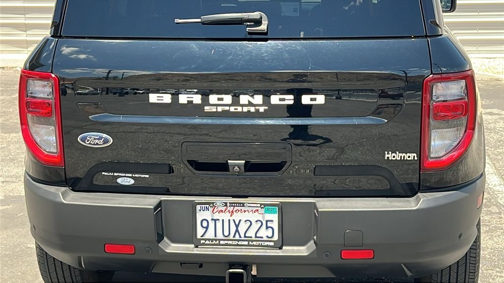 Used 2022 Black Ford Outer Banks image 6