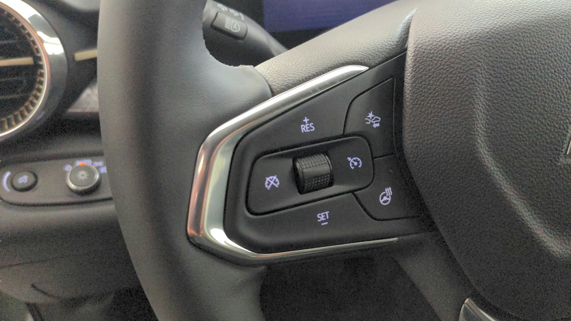 New 2026 Mosaic Black Metallic Chevrolet ACTIV image 23