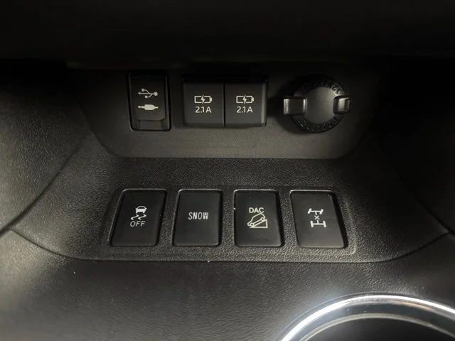 Certified Used 2019 Blizzard Pearl Toyota Limited image 17