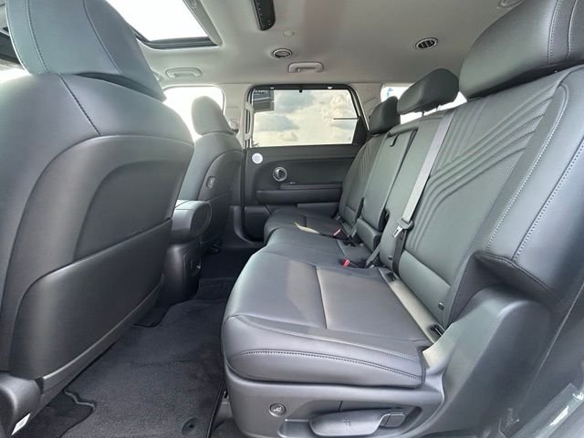 New 2027 White Hyundai Blue SEL Premium 8P image 8