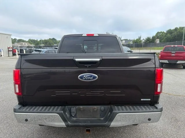 Used 2018 Red Ford Lariat image 4