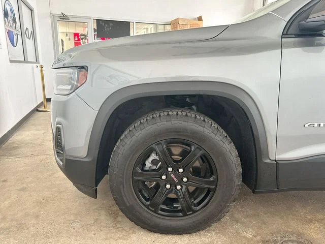 Used 2023 Silver GMC AT4 image 21