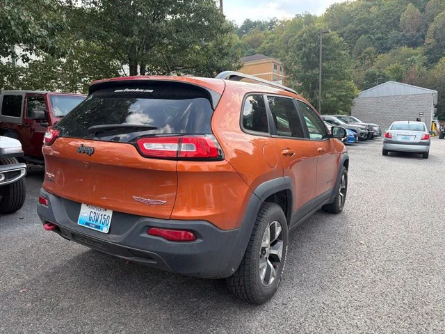 Used 2015 Orange Jeep Trailhawk image 3