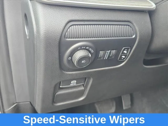 Used 2024  Jeep Series II image 28