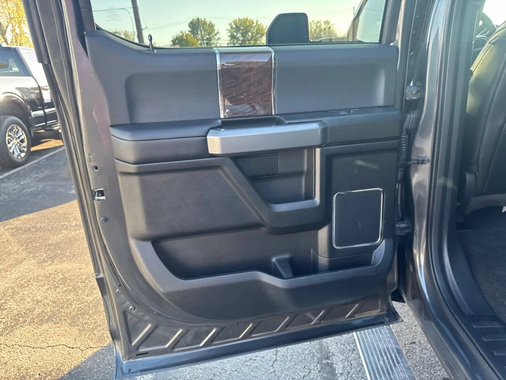 Used 2017 Gray Ford Platinum image 31