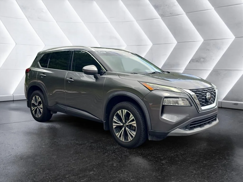 Used 2021 Gray Nissan SV image 7