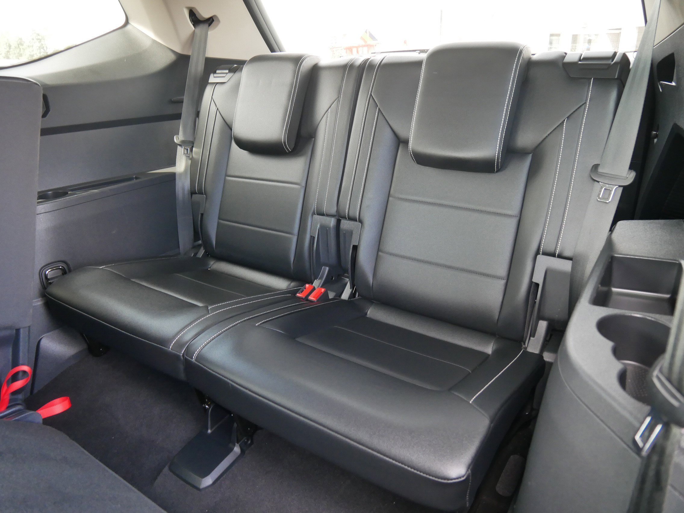 Used 2022 Gray Volkswagen 2.0T SE image 12