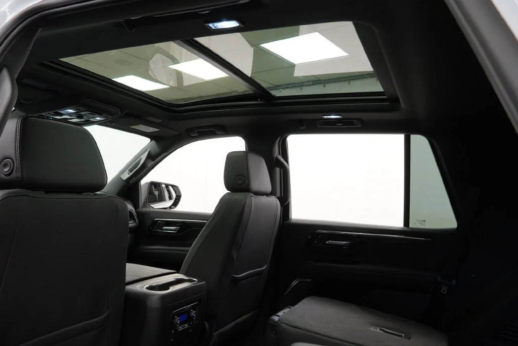 New 2026 Polar White Tricoat Chevrolet High Country image 14