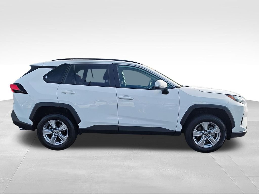 Used 2025 White Toyota XLE image 6