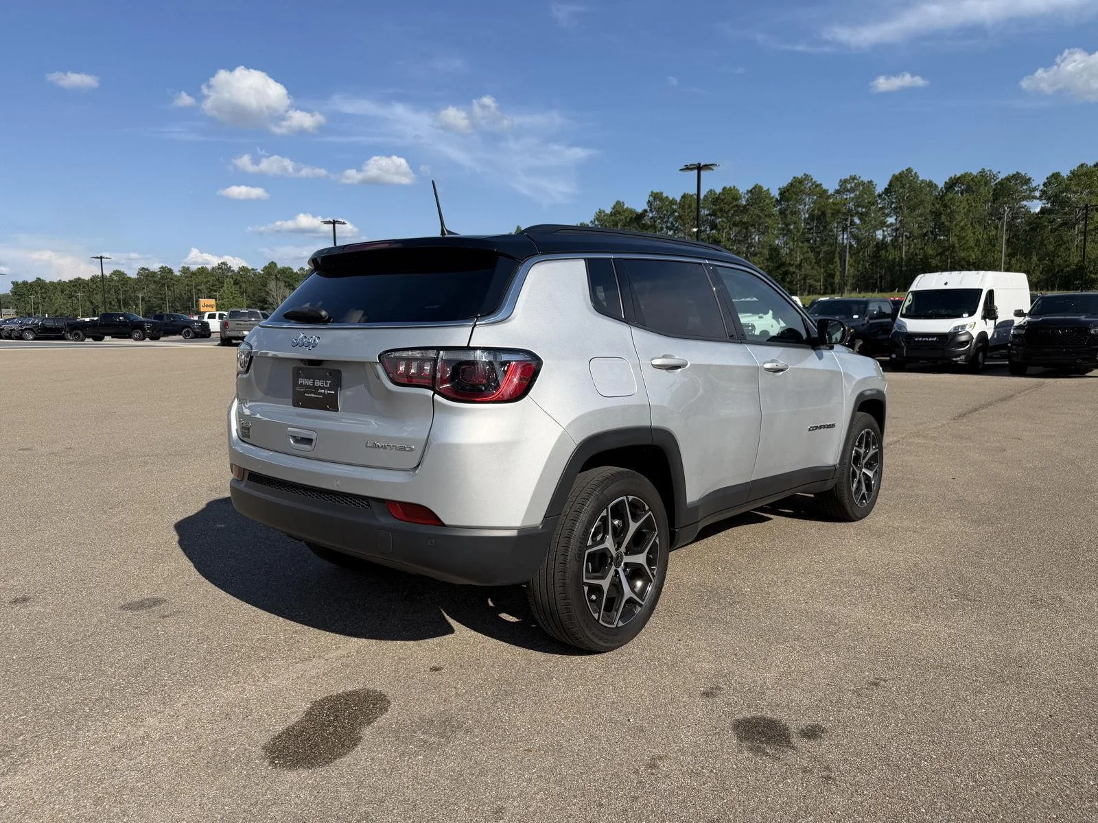 Used 2025 Silver Zynith Metallic Clearcoat Jeep Limited image 6