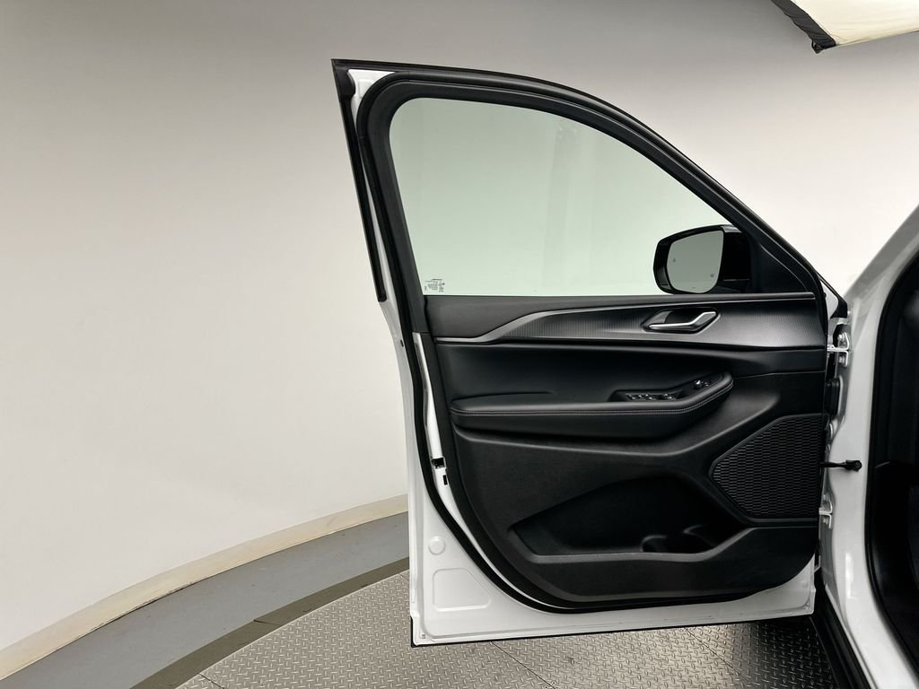 Used 2025 Bright White Clearcoat Jeep Altitude X image 22