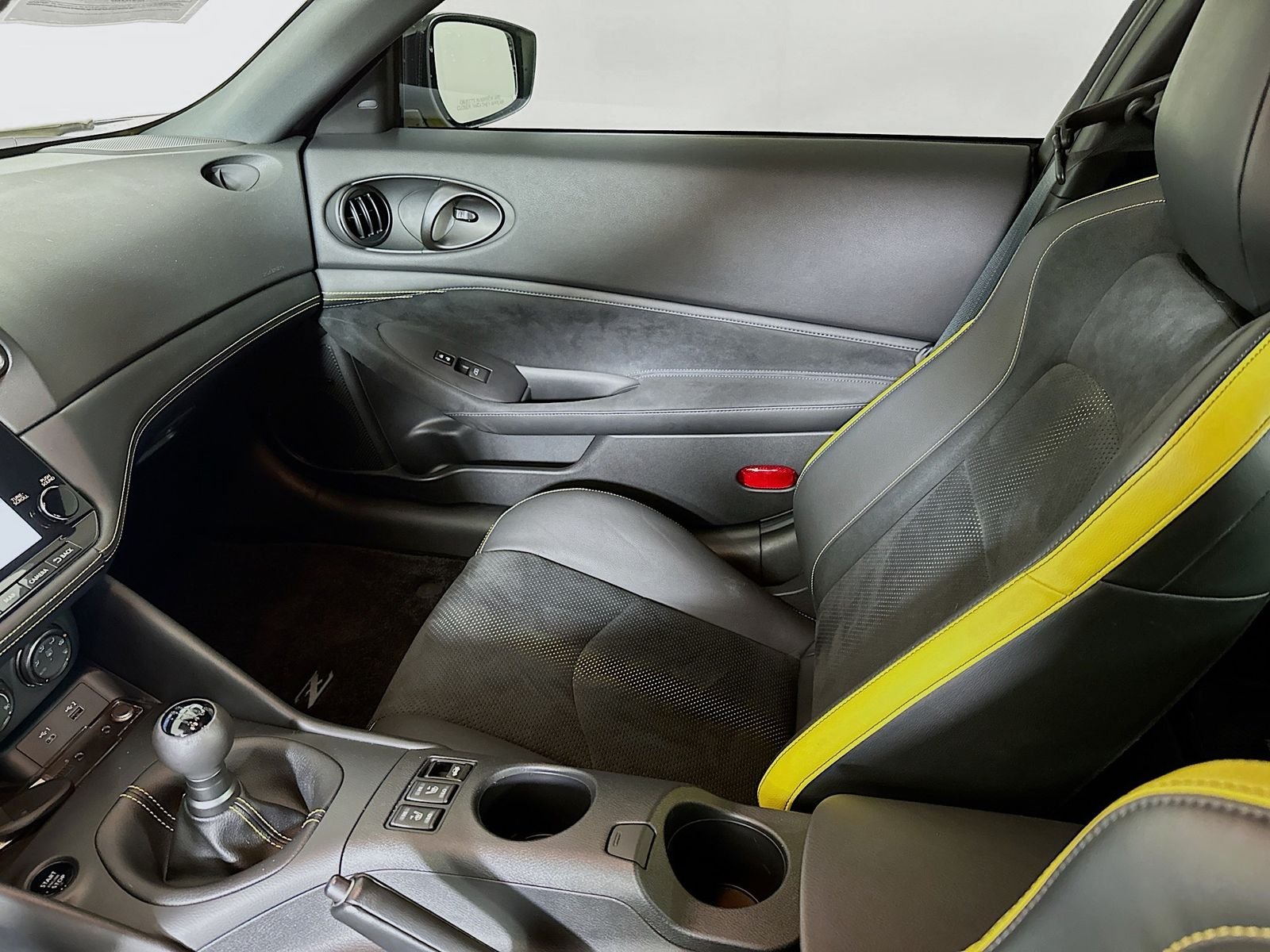Used 2023 Yellow Pearl Nissan Proto Spec image 24