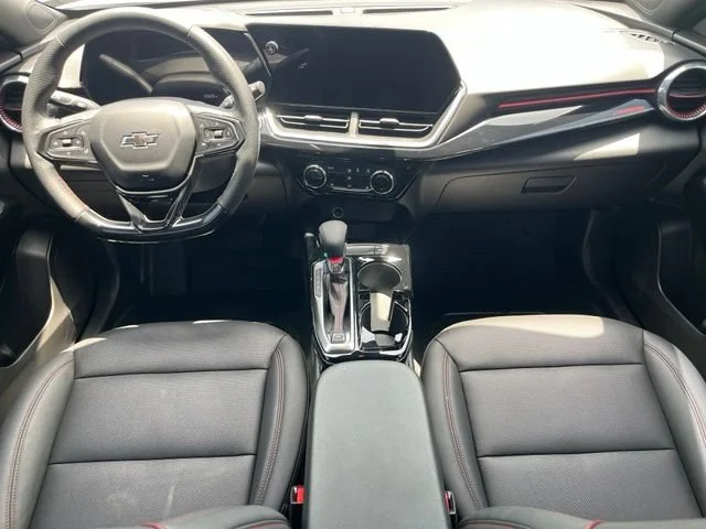 Used 2025 Summit White Chevrolet 2RS image 15