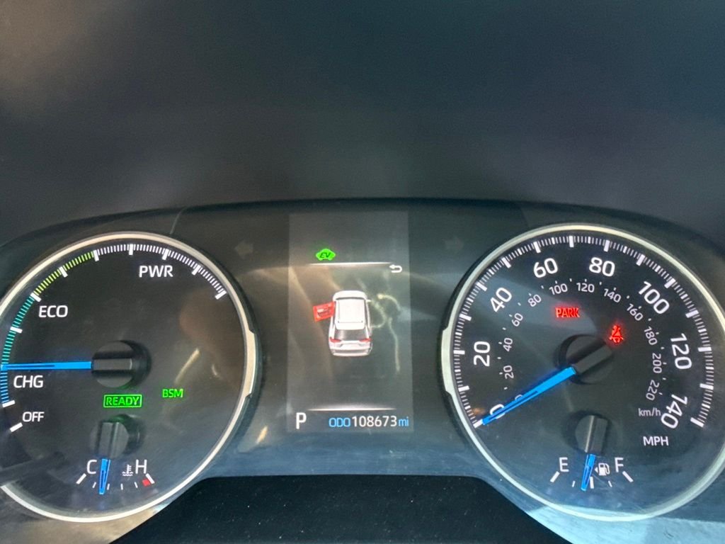 Used 2020 Ruby Flare Pearl Toyota XLE image 13