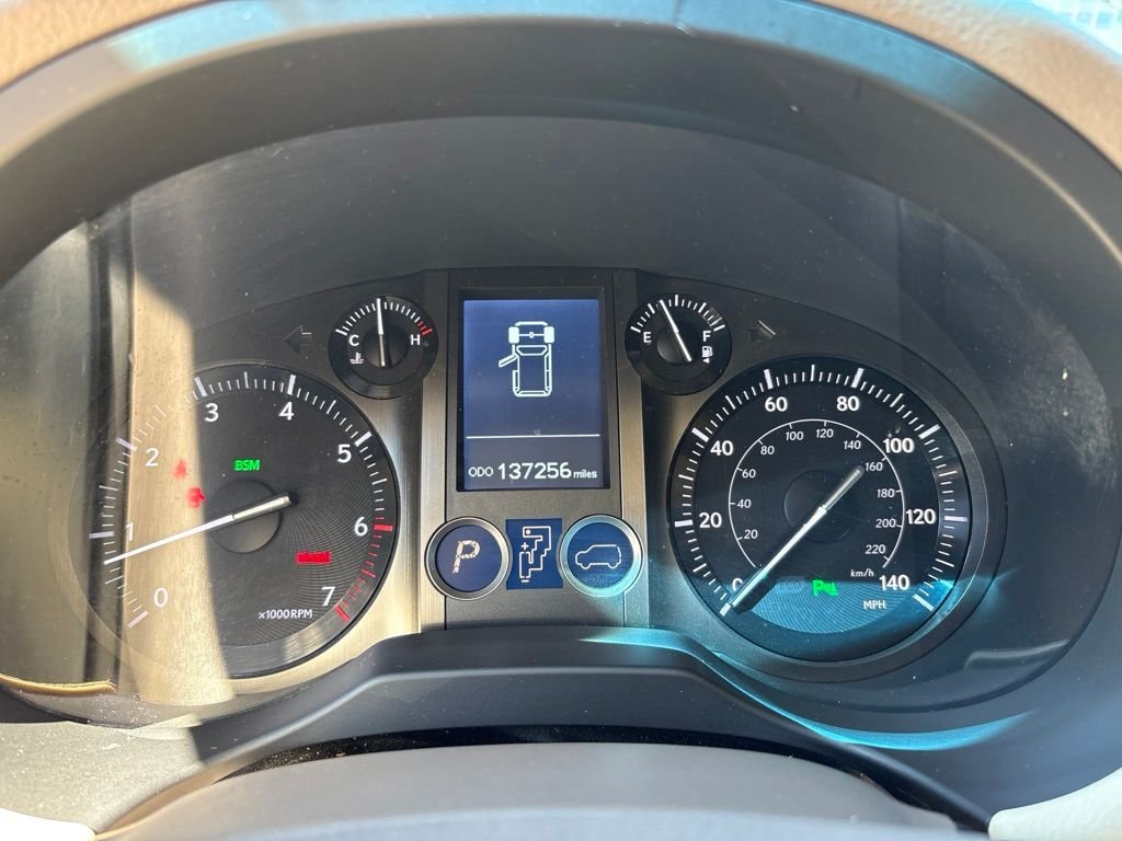 Used 2015 Starfire Pearl Lexus 460 image 18