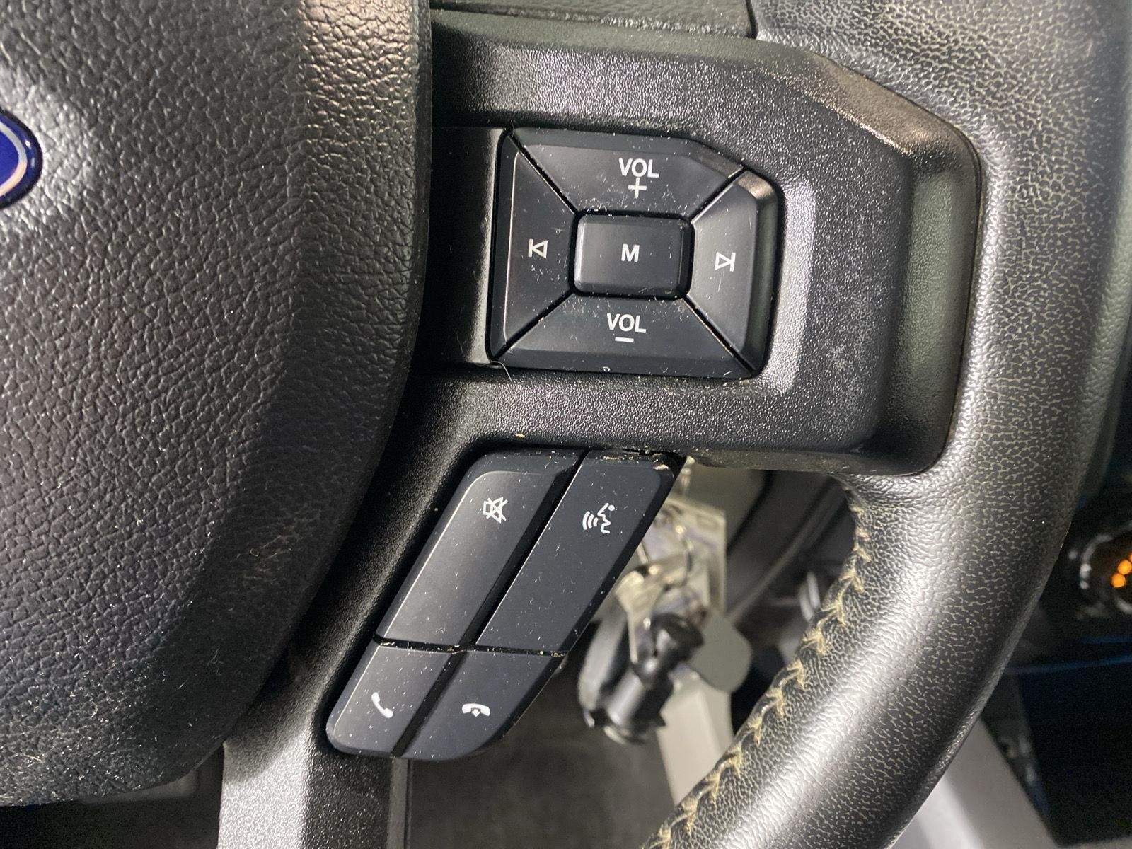 Used 2019 Ruby Red Metallic Tinted Clearcoat/Magnetic Ford XLT image 19
