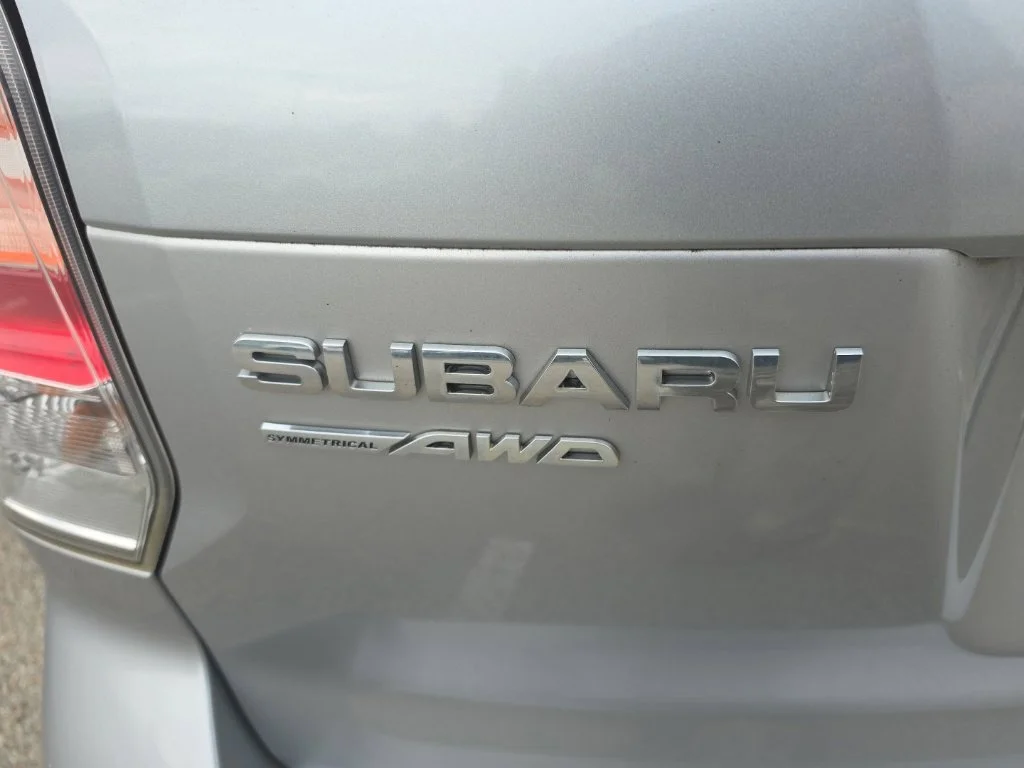 Used 2017 Silver Subaru 2.5i Premium image 10
