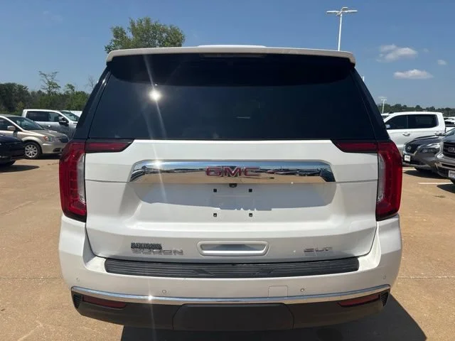 Used 2021 White Frost Tricoat GMC SLT image 4