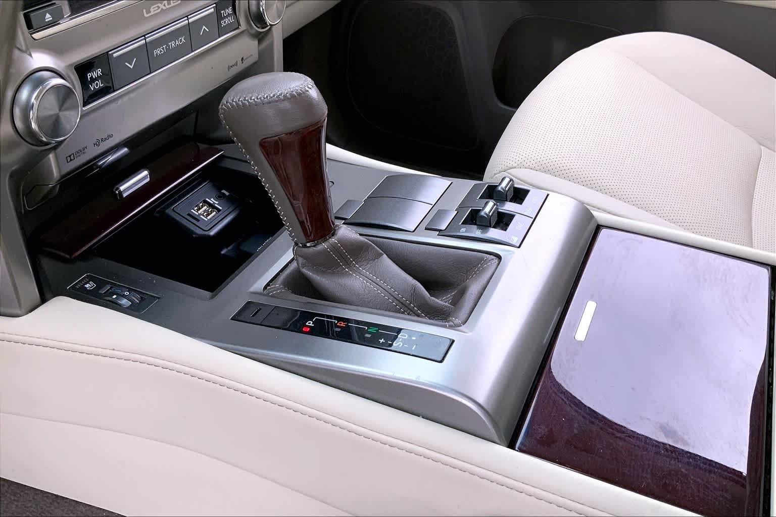 Used 2016 Claret Mica Lexus  image 16