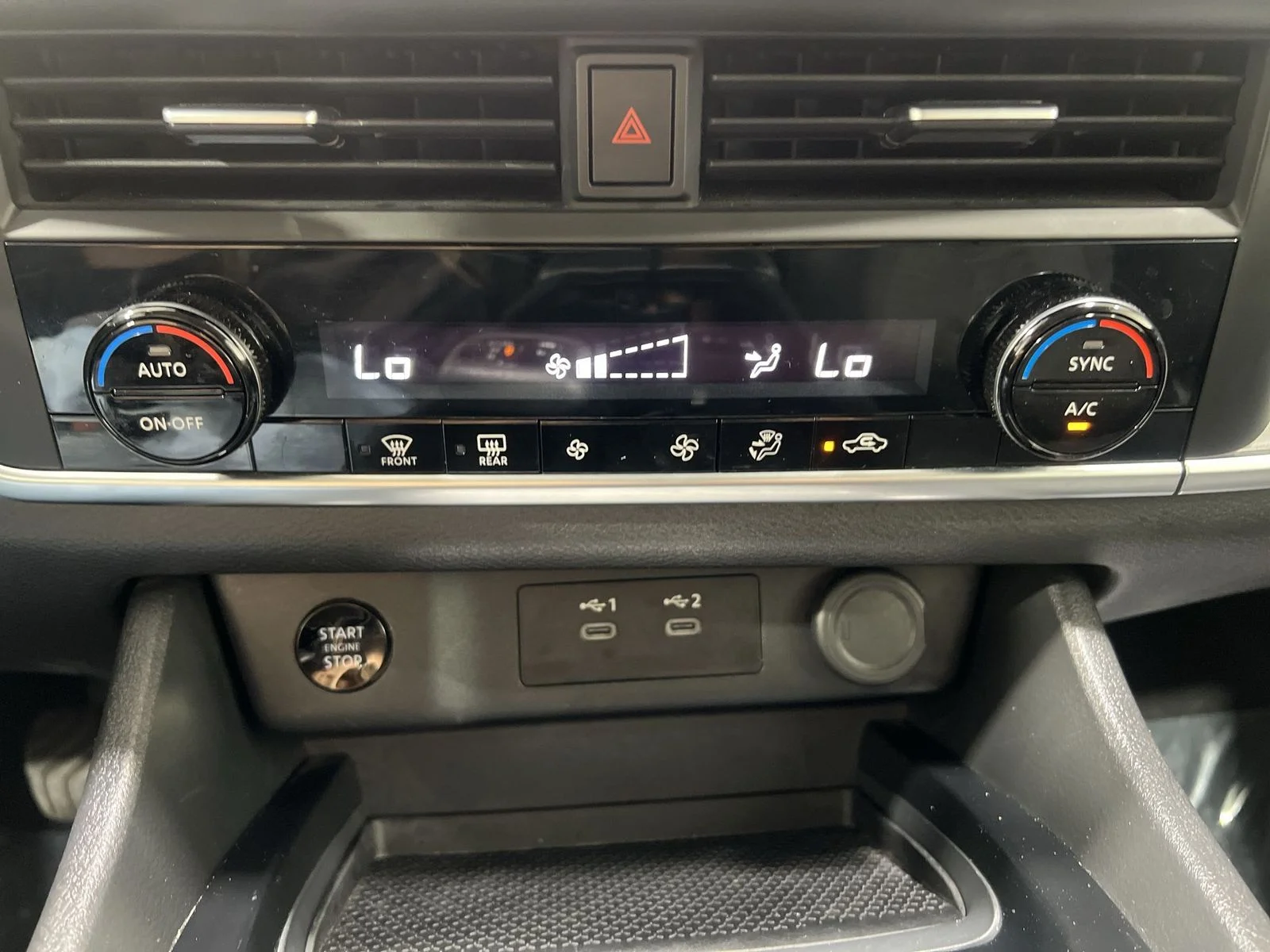 2025 Nissan Rogue SV - Photo 18