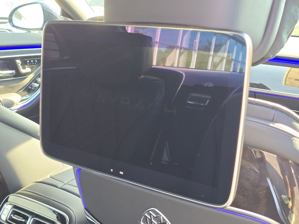 New 2026 Obsidian Black Metallic Mercedes-Benz Maybach S 580 image 19
