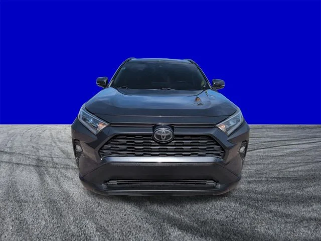 Used 2020 Gray Toyota XLE image 9