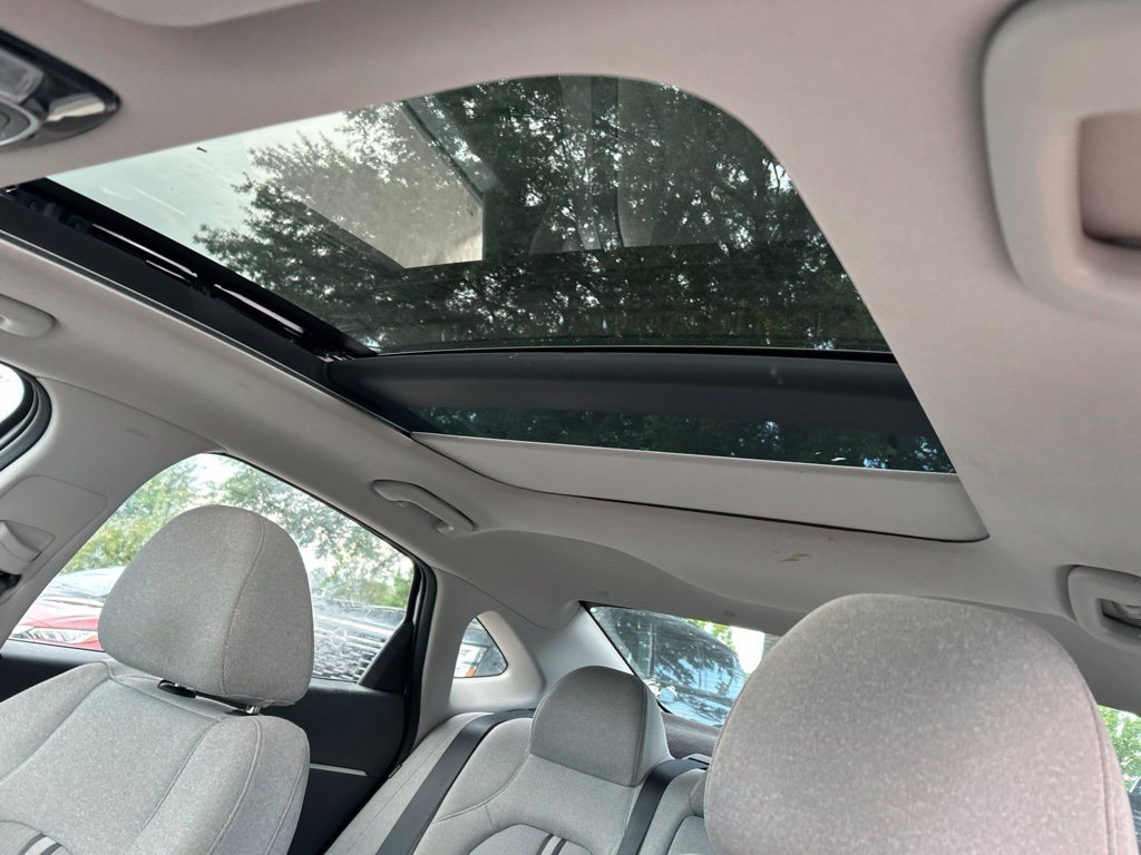 Used 2021 Gray Hyundai SEL image 17
