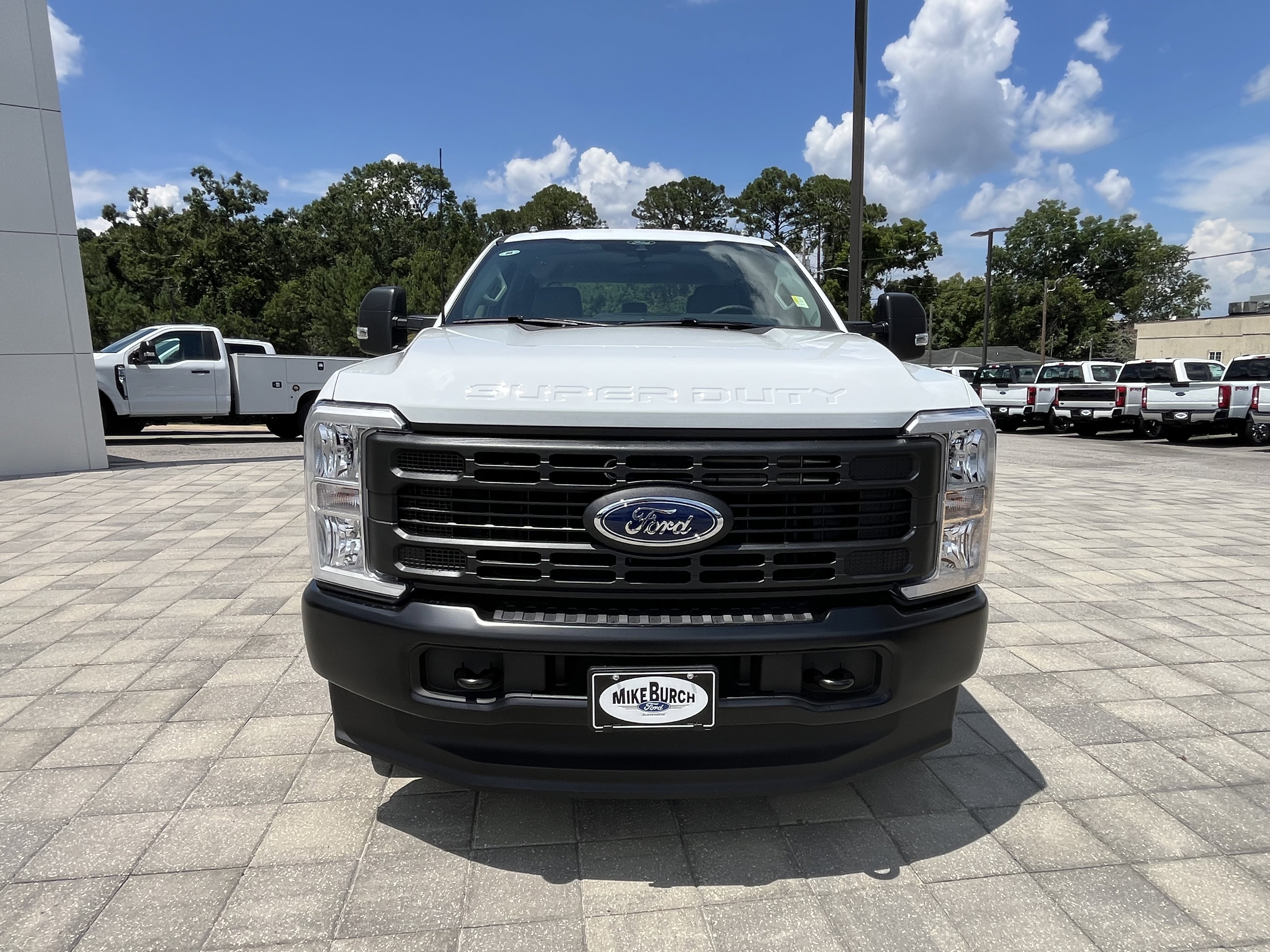 2025 Ford F-350 Super Duty Chassis Cab XL - Photo 8