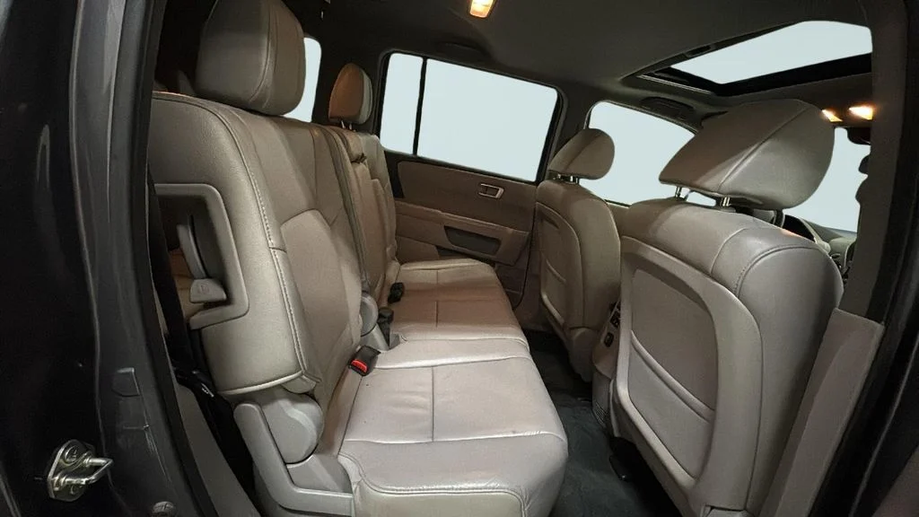 Used 2014 Gray Honda EX-L image 16