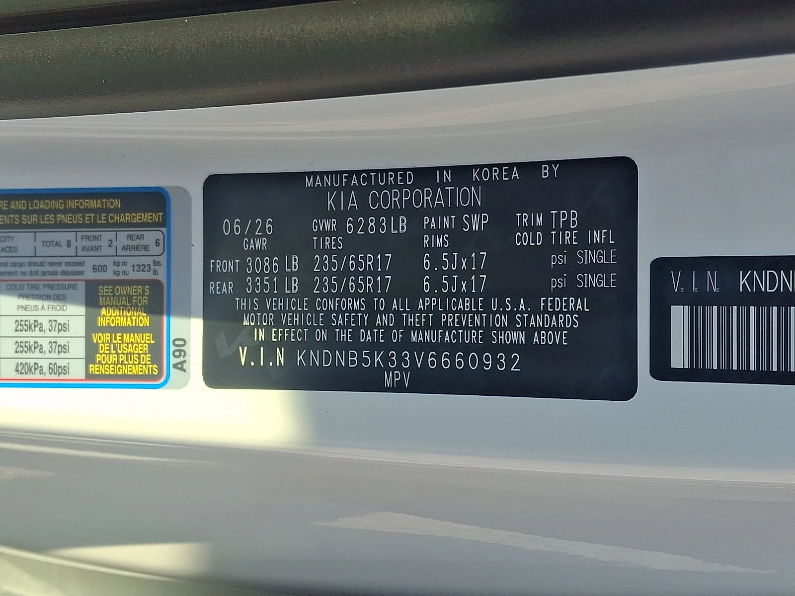 New 2027 White Kia LXS image 22