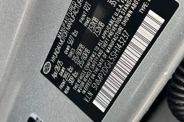 Used 2025 Silver Hyundai SEL image 34