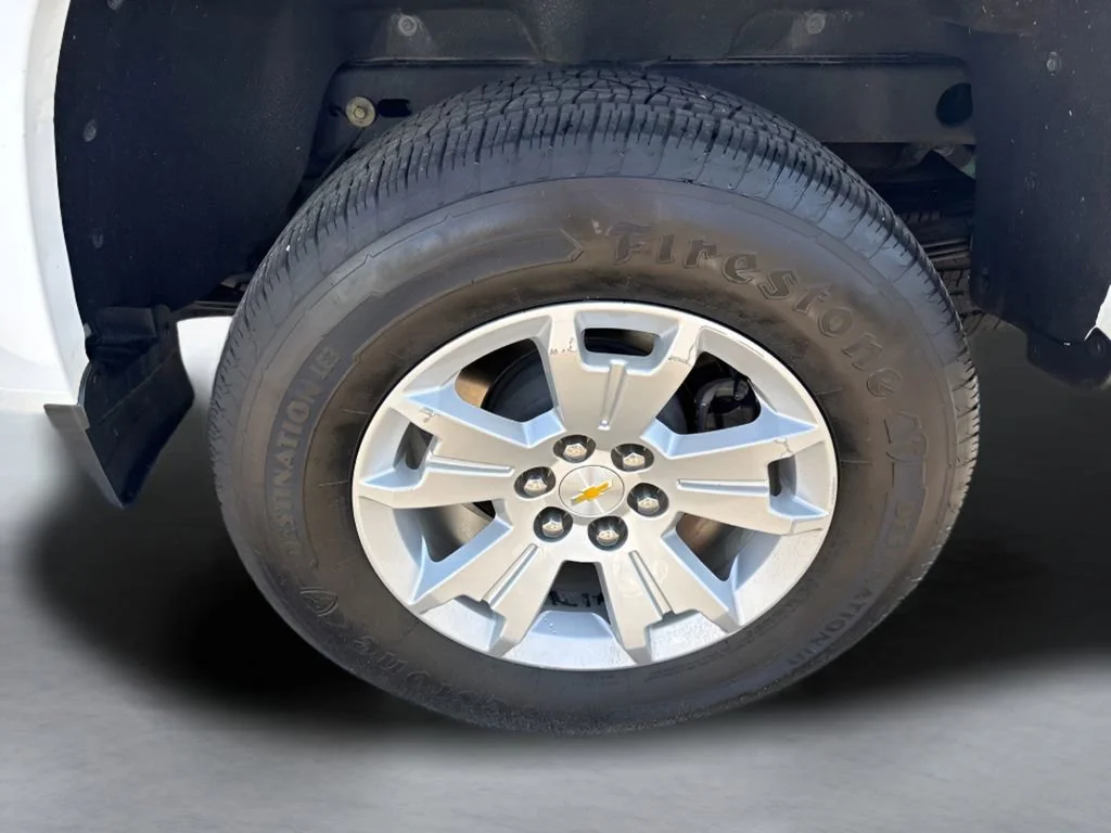 Used 2022 Summit White Chevrolet LT image 31