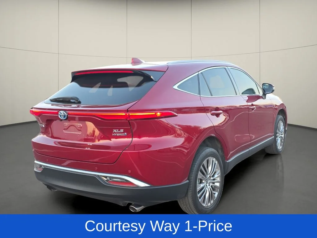 Used 2022 Red Toyota XLE image 9