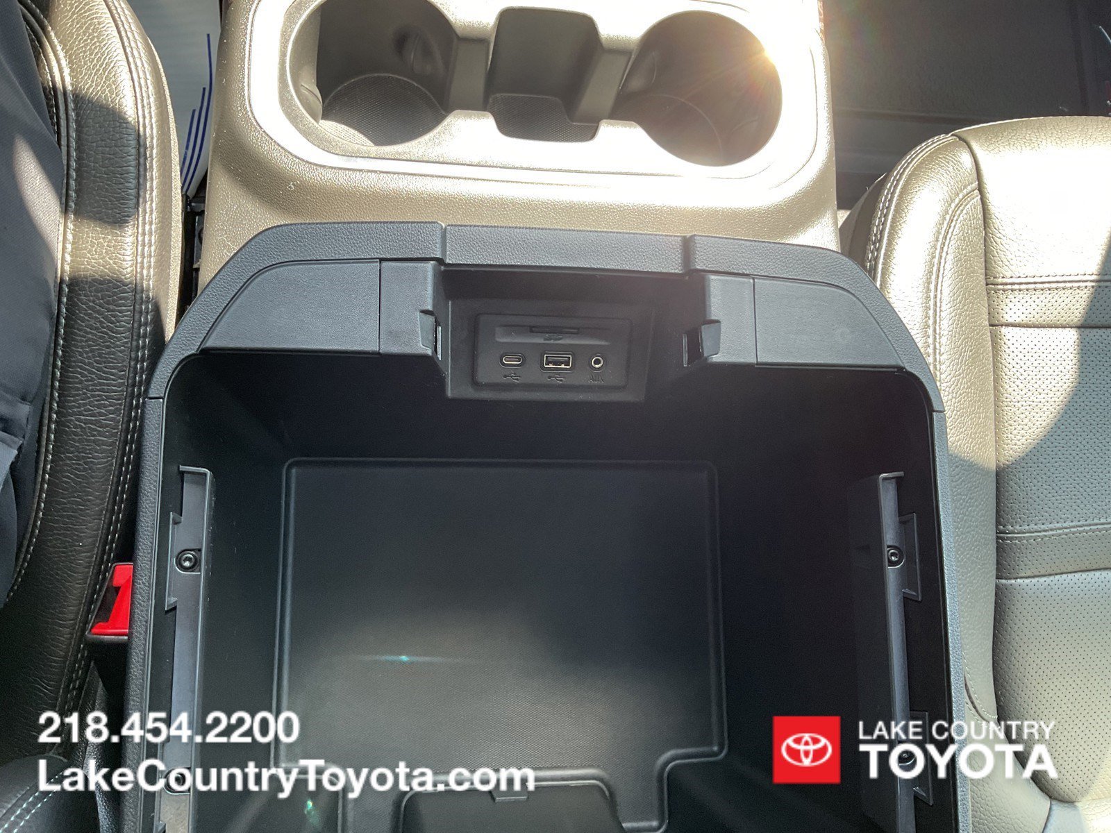 Used 2023  GMC Denali image 39