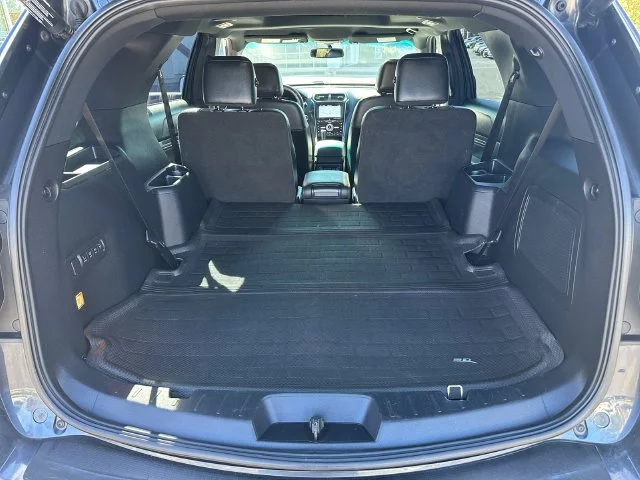 Used 2017 Gray Ford Sport image 20