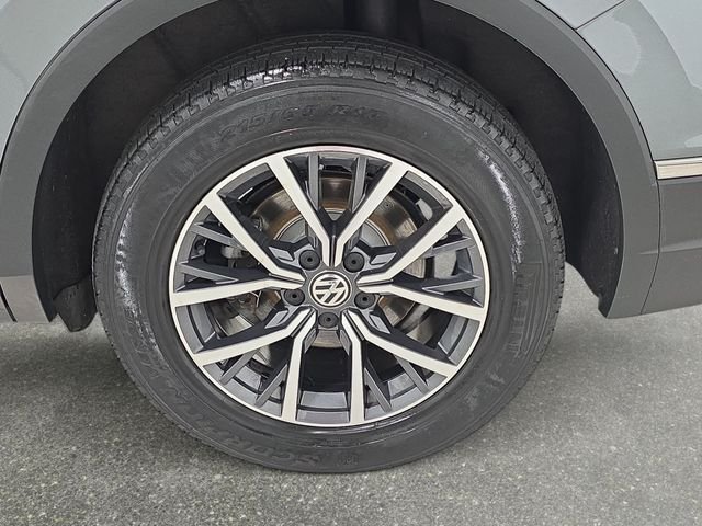 Used 2020 Gray Volkswagen  image 30
