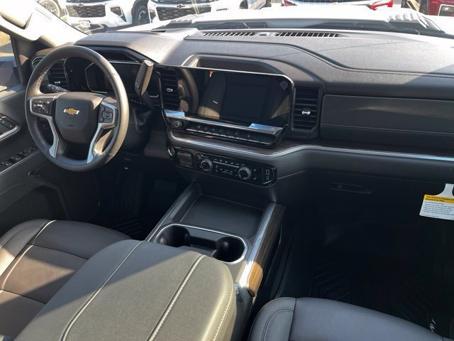 Used 2026 Summit White Chevrolet LT image 18