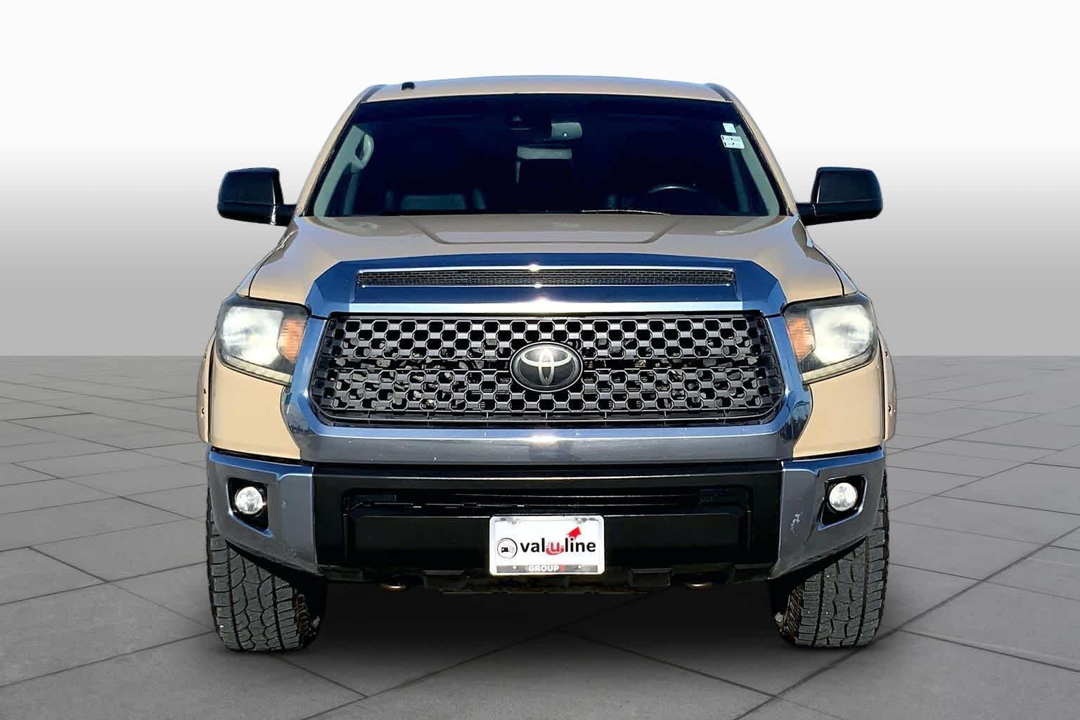 Used 2018 Quicksand Toyota SR5 image 3
