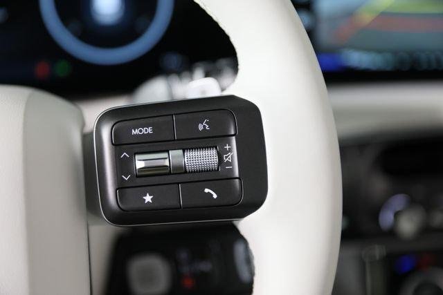 New 2026 Gray Hyundai SEL Premium 8P image 38