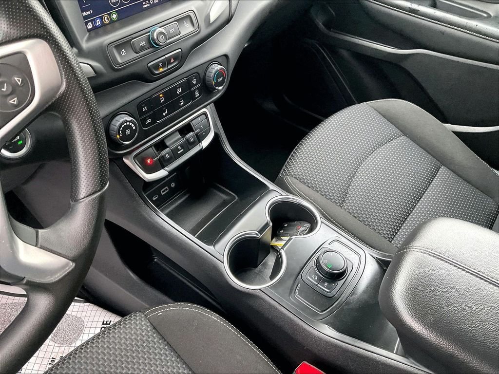 Used 2024 Silver GMC SLE image 20
